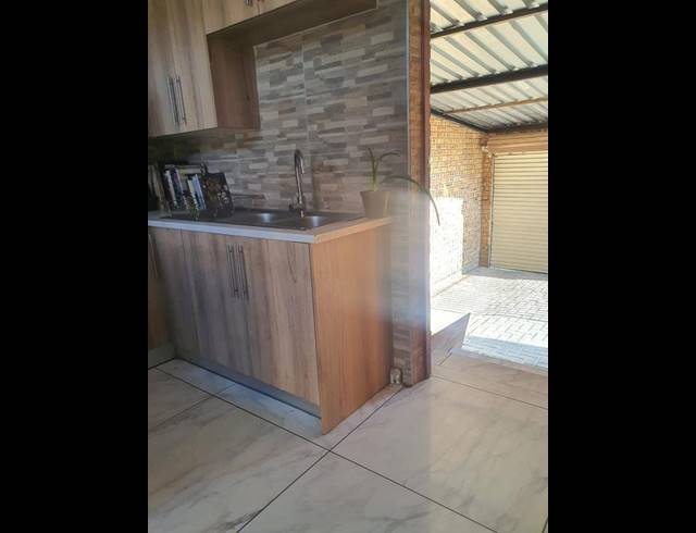 2 BEDROOM TOWNHOUSE FOR SALE IN HONEY PARK